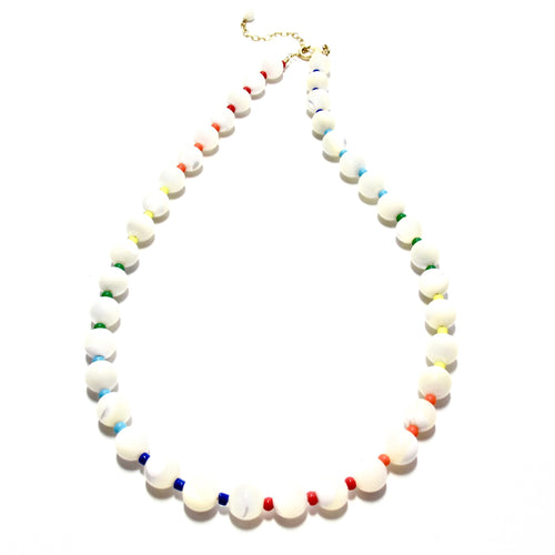 mother of pearl & colours bubblegum necklace
