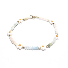 Load image into Gallery viewer, morganite &amp; daisy beads bracelet